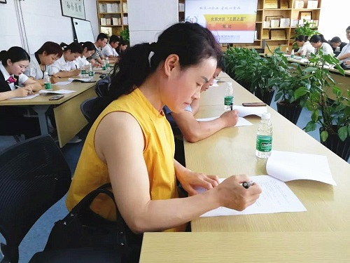北京大區參賽選手正在考試